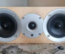 From 2005 Brand KEF Cresta 20c Center Channel Loudspeaker, full working.