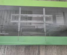 TV Bracket for 37" to 80"