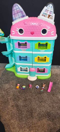 Gabby's Dollhouse