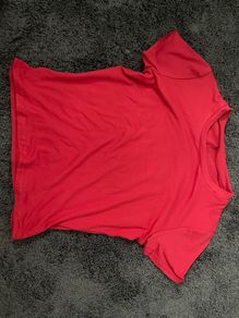 Red small top