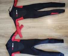 2 Kids wetsuits