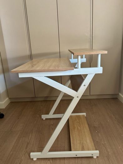 Office desk & Chair