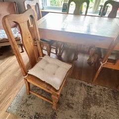 Dining Table and 6 chairs