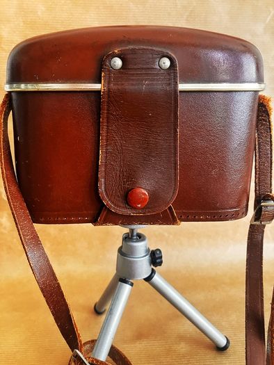 Agfa Isola I - simple, compact, and affordable medium-format - takes 120 film