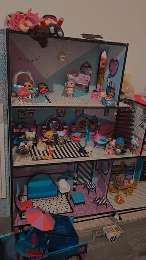 Large LOL Doll House with Dolls & Accessories