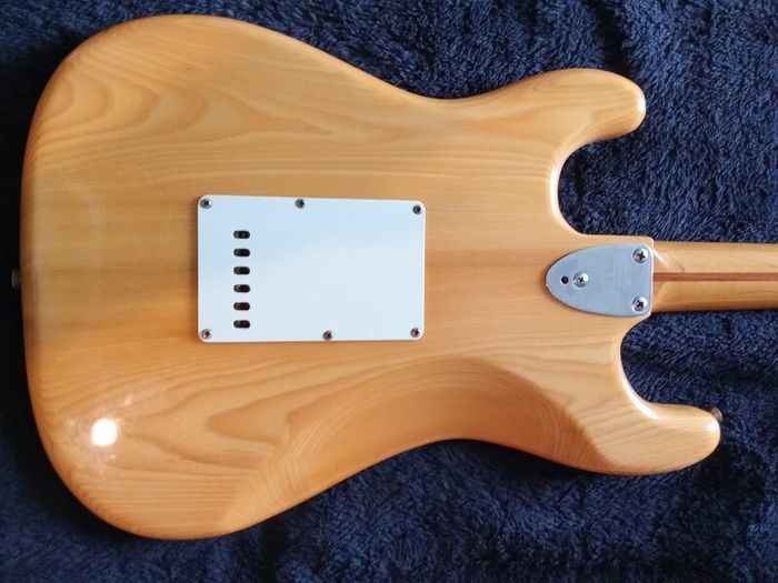 Fernandez strat 70s