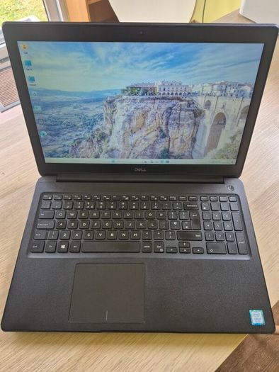 Dell latitude 3500,i5 8th gen,8gb,256 ssd,Big 15.6"FHD Screen,Windows11
