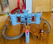 Hot Wheels Mario Kart Bowser Castle Raceway Track