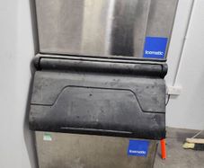 Ice machine Icematic insulated storage bin