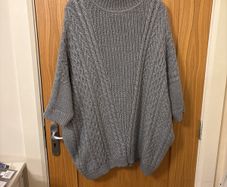 Women's jumper size 20