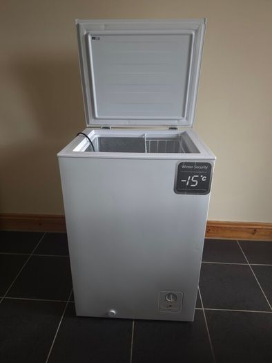 Essentials Chest Freezer