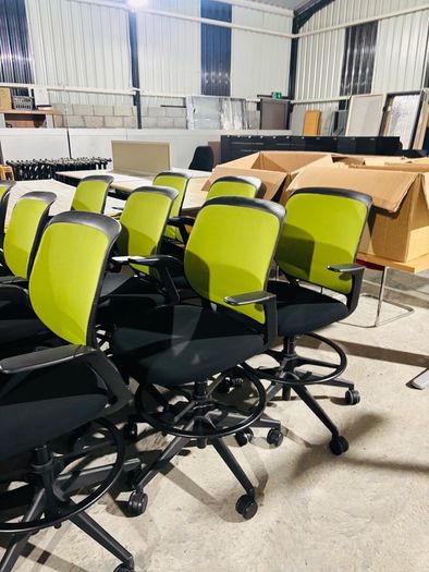 office clearence stock WHATSAPP FOR PRICES