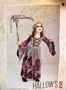 Girls Hallows Eve costume with hood