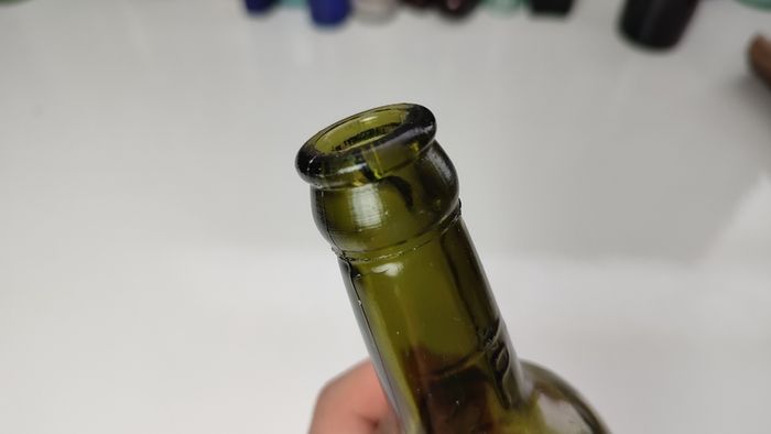 397 - Antique Rare Coleman and Sons Cobh Saorstat Eireann Dark Green Glass Collectible Decorative Irish Free State Bottle