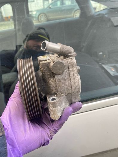 Ford Mondeo mk4 2010. 2.0tdci power steering pump