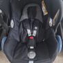 1 Maxi Cosi Cabriofix car seat and 2 bases Image 2
