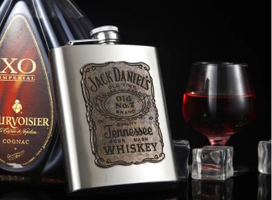 Jack Daniels Vintage Style Stainless Steel Whisky Flask Gifts Outdoor Kettle Vodka Bottle Home Wine Bottle Gift for Father To Grandpa Flasks