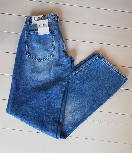 New Stradivarius ladies straight low 1410 blue jeans UK6.. EUR 34
