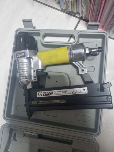 Air power staple gun