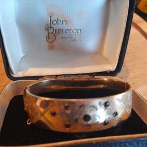 Vintage 1/10th 9ct Gold Hinged Bangle with Garnets - John Brereton Box 1977