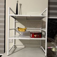 Expandable microwave shelf