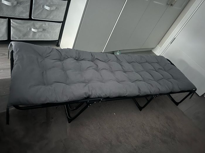 foldable camp bed + mattress