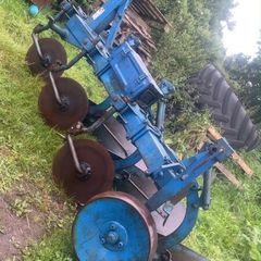 Fiskars 3 furrow plough