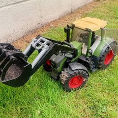 Bruder Fendt 930 Vario Tractor
