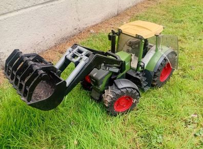 Bruder Fendt 930 Vario Tractor