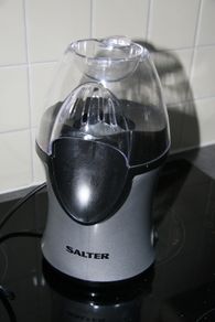 Popcorn maker