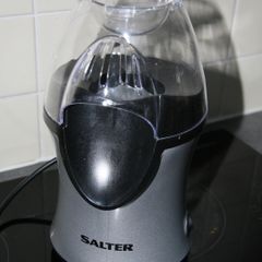 Popcorn maker