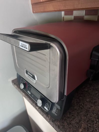 Ninja oven with smoker