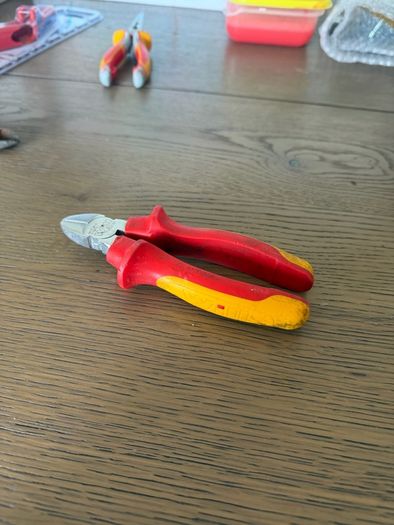 VDE Side Cutters Snips