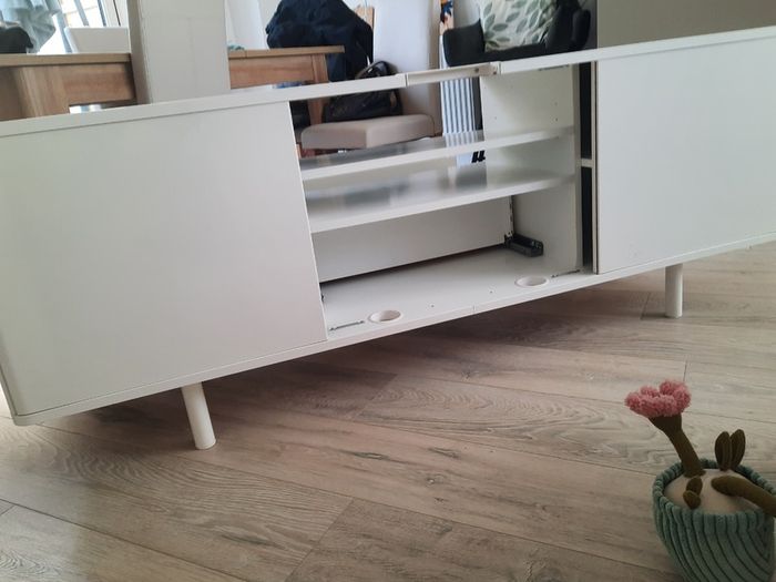 Tv console