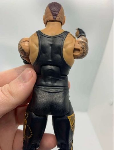 wwe elite series 27 The Undertaker action figure