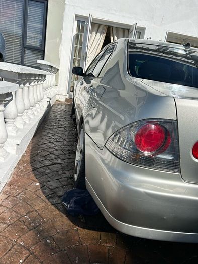 02 toyota altezza