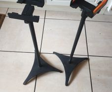 speaker stands
