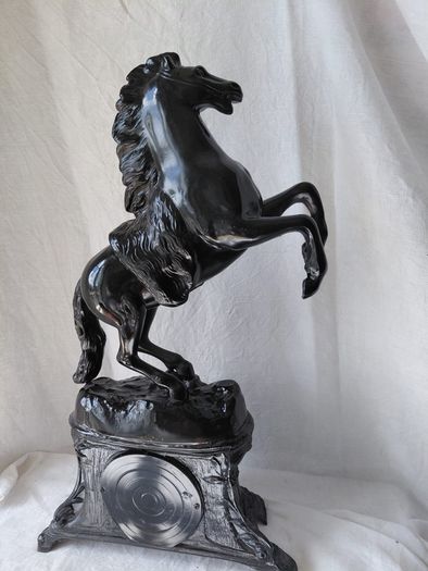 Antique French ornate Horse statue clock quartz movement