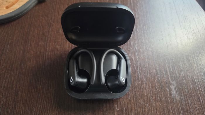 beats powerbeats pro 2 wireless headphones