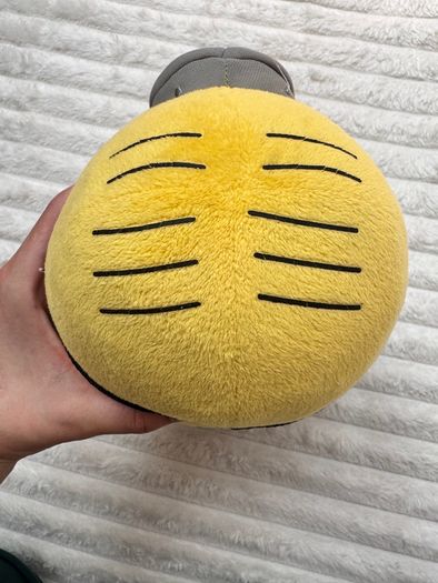Despicable Me 2 Looking Left  Minion Stuart approx. 30 cm. Used Please see photos