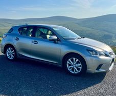Lexus CT200h