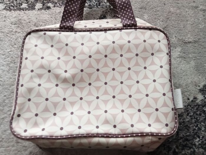 Victoria Green Hanging Wash Cosmetic Bag