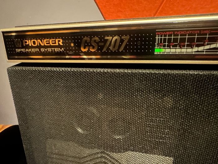 Pioneer CS -707 speakers.