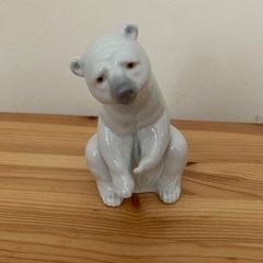 Lladro polar bear