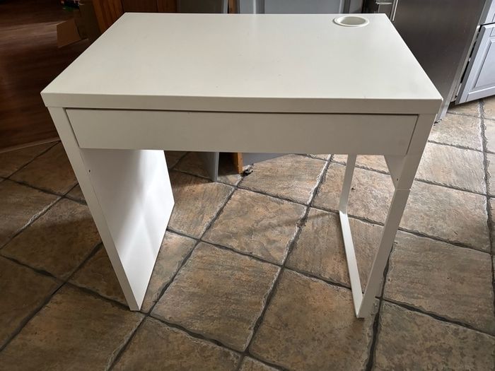 Children desk and chair