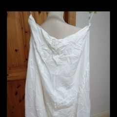 Ladies Sandwich white 100% cotton fully lined skirt. Like new.
