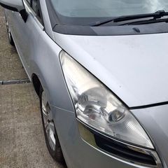 Peugeot 5008 2011