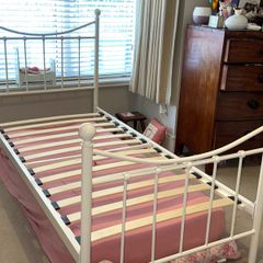 White Metal Single Bed Frame (without mattress)