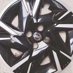 Nissan hub cap cover