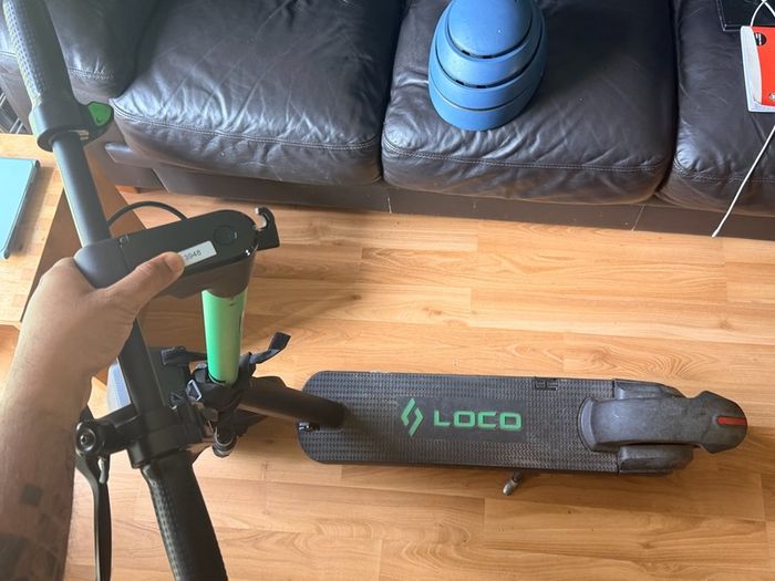Loco scooter NFC lock and hard tyres